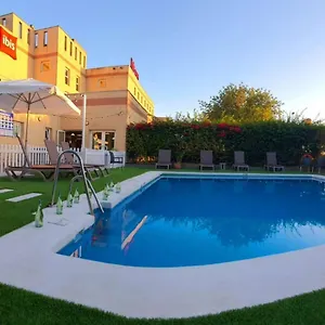 Ibis Cadiz Испания